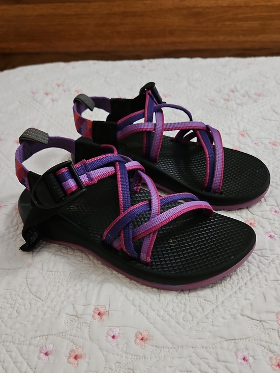 Chaco Other - Chaco Classic ZX1 Purple Pink Black Strappy Sandals Shoes Sz 1 Kids